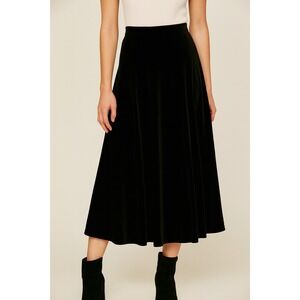 Elodie Classic Black Midi Skirt